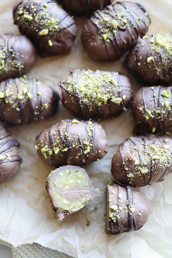 Påskeæg med pistacie, nougat og marcipan