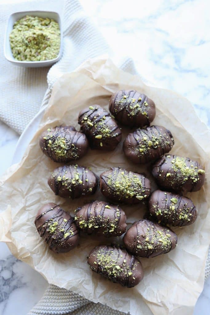 Påskeæg med pistacie, nougat og marcipan