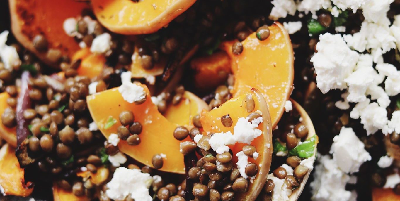 Bagt butternutsquash med linser