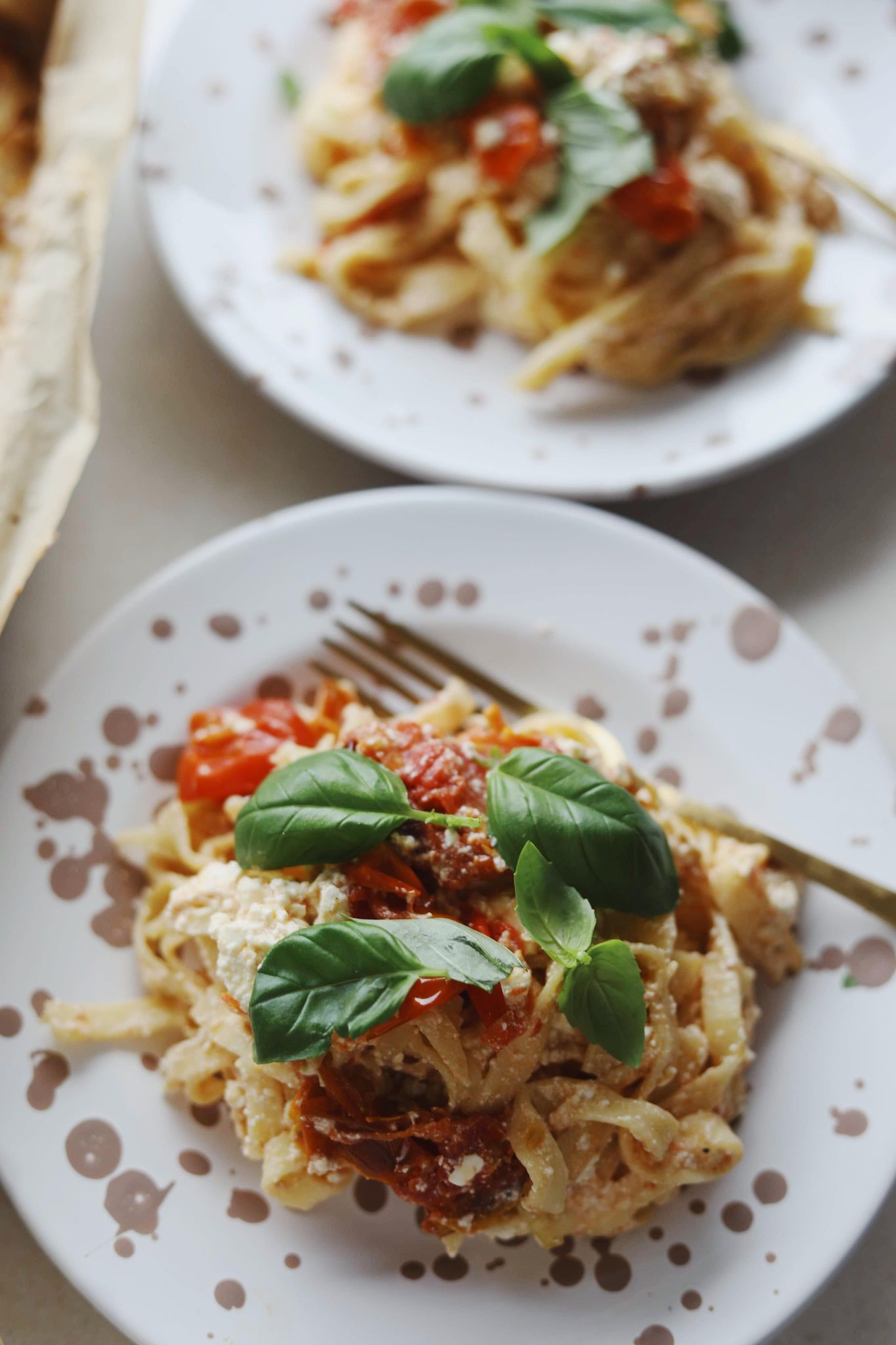 Bagt feta med tomater og pasta