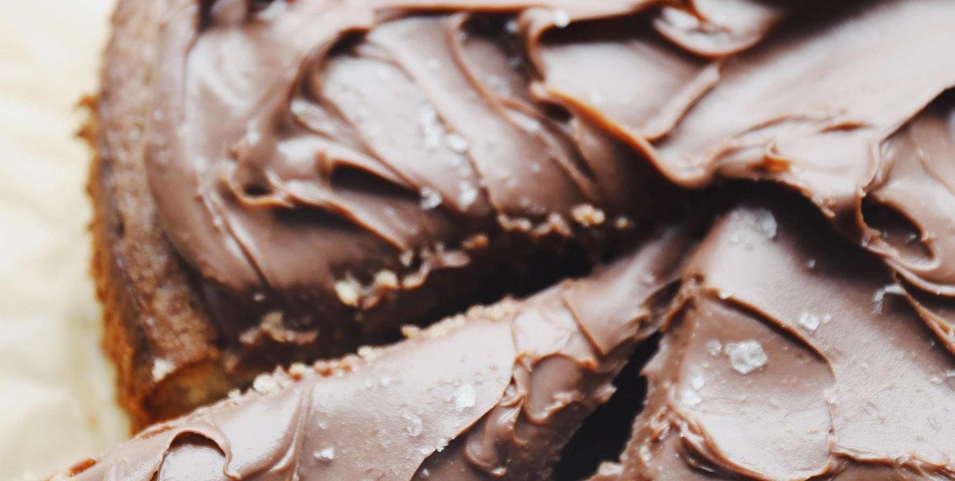 Banankage med nutellaganache