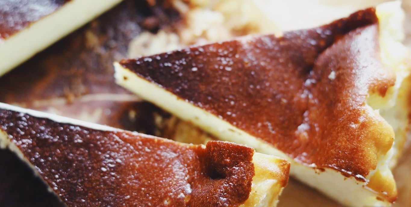 Basque burnt cheesecake (bagt cheesecake)