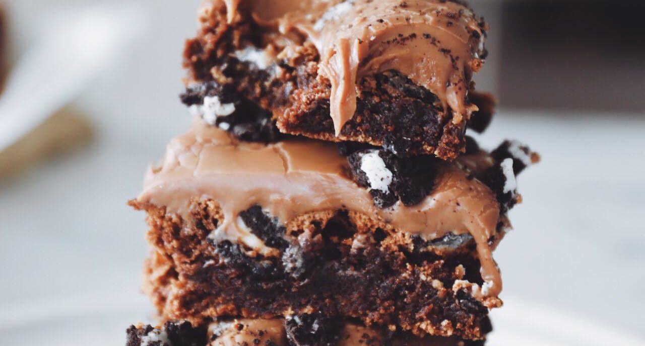 Brownie med Oreo og fudge
