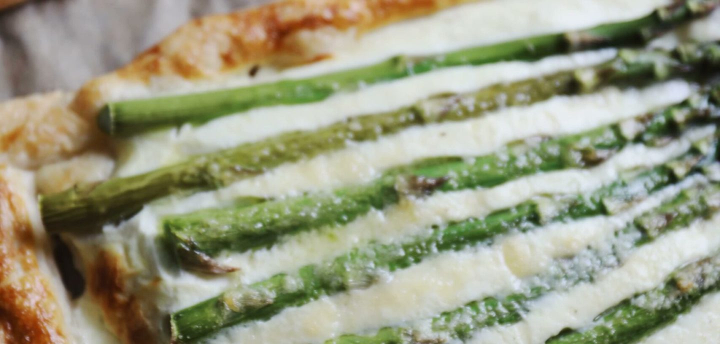 Butterdejstærter med asparges