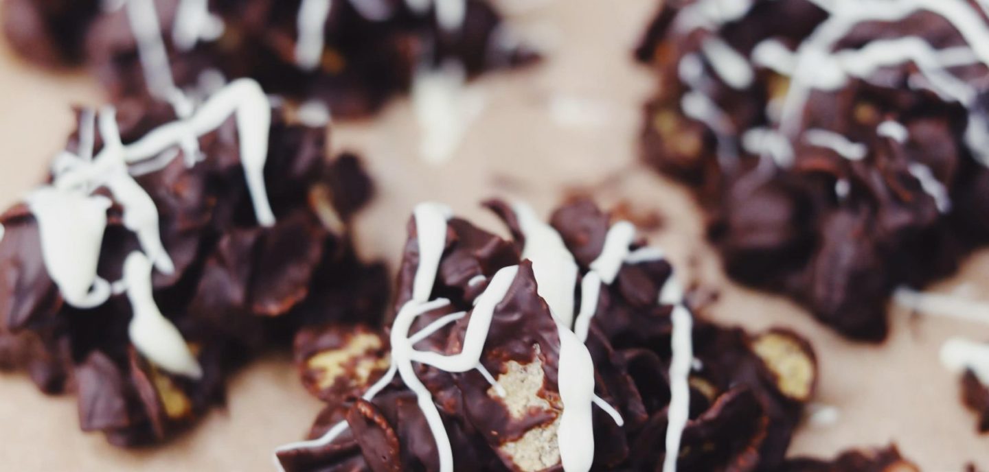 Cornflakestoppe med mandler og rosiner