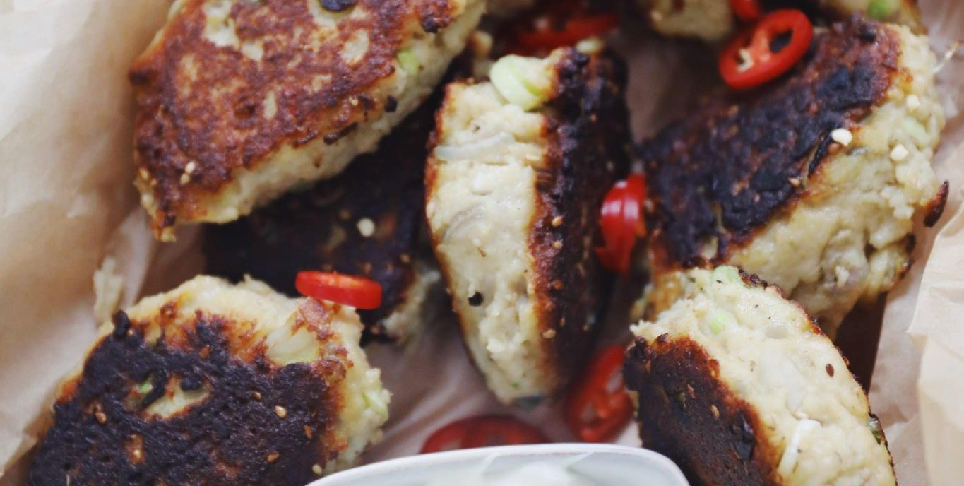 Fiskefrikadeller med chili og forårsløg