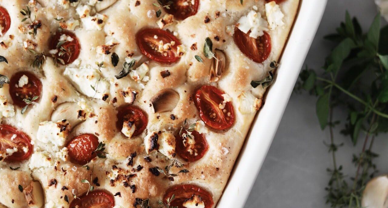 Foccacia brød med feta og urter