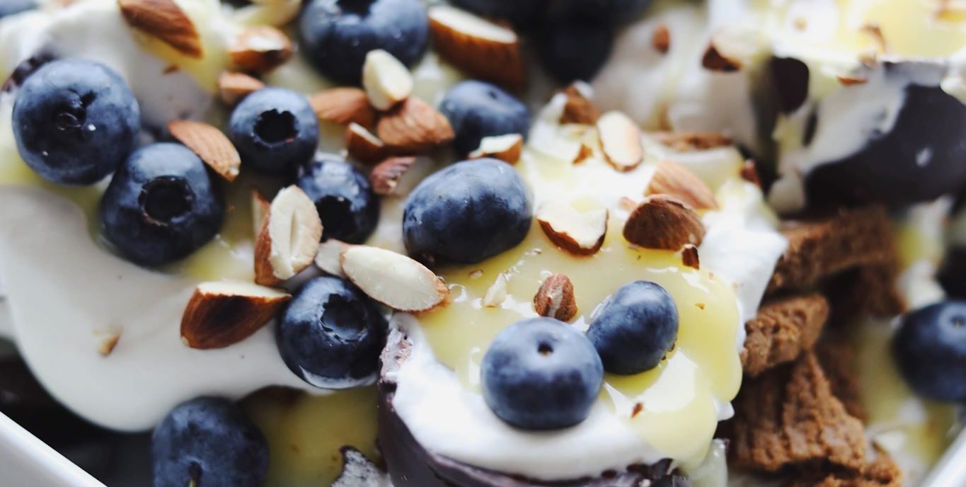 Fredagshygge- Flødebollekage med lemoncurd