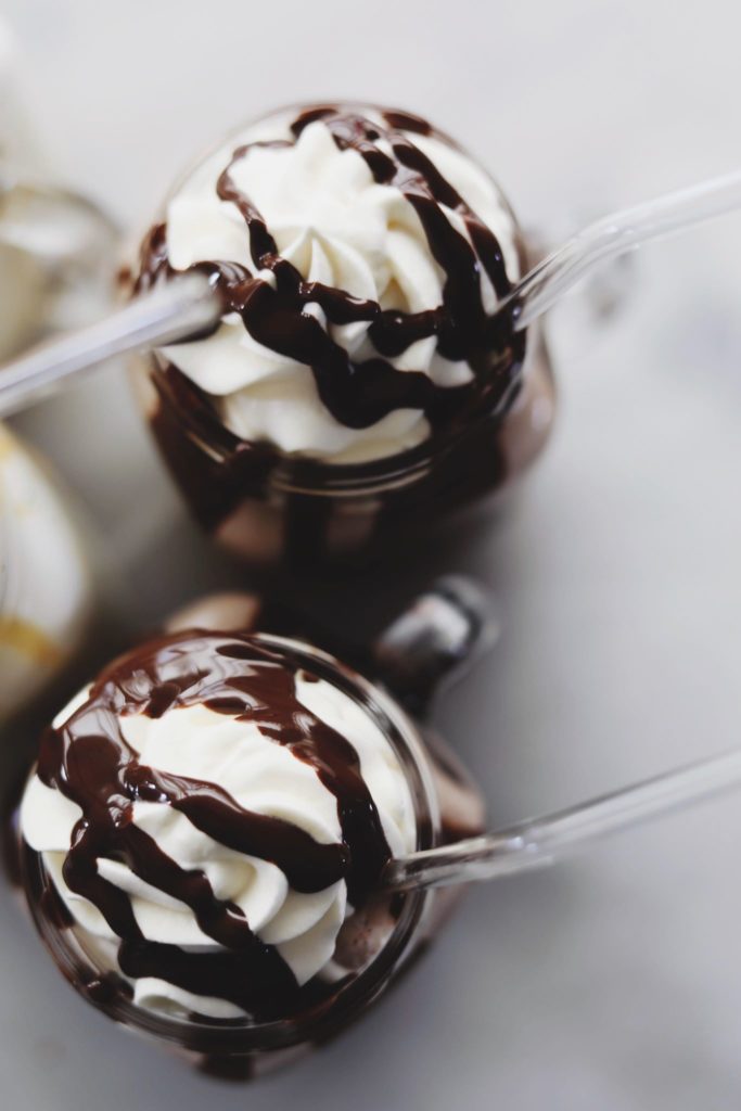 Fredagshygge- Milkshakes med vanilje og chokolade