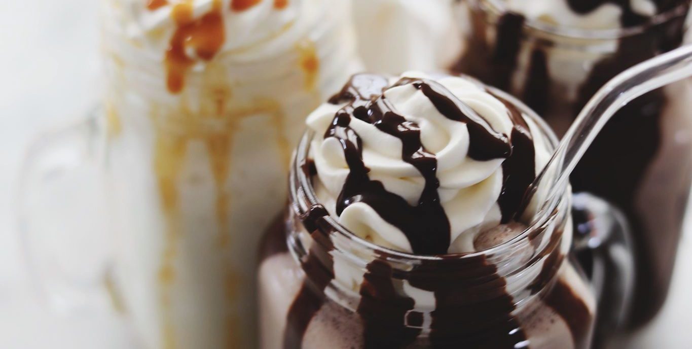 Fredagshygge- Milkshakes med vanilje og chokolade