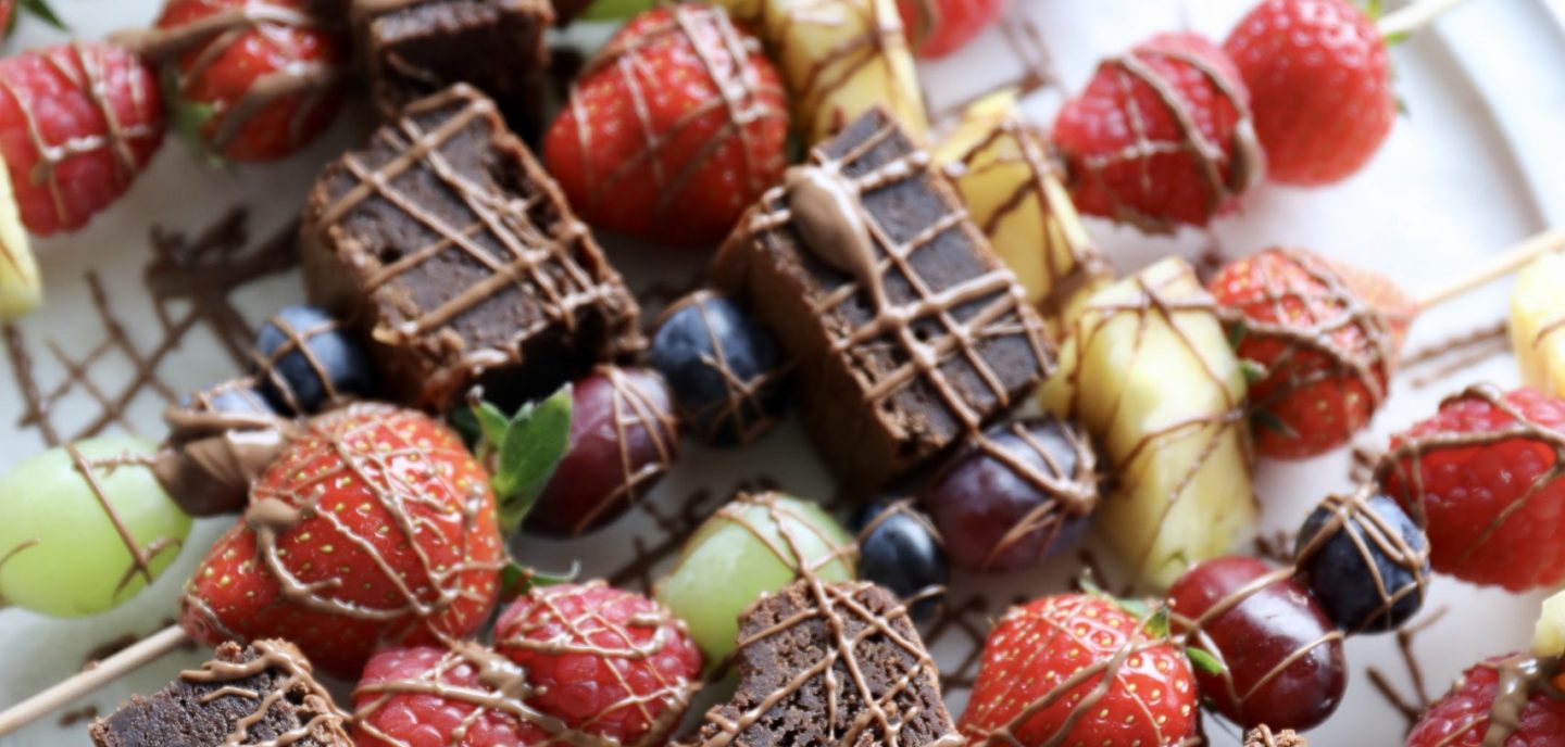 Frugtspyd med brownie