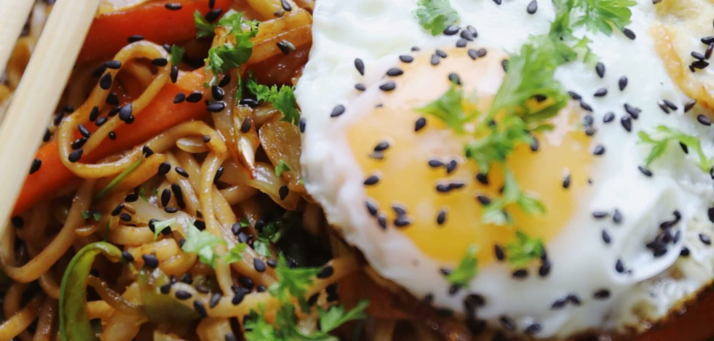 Hoisin nudler med grøntsager
