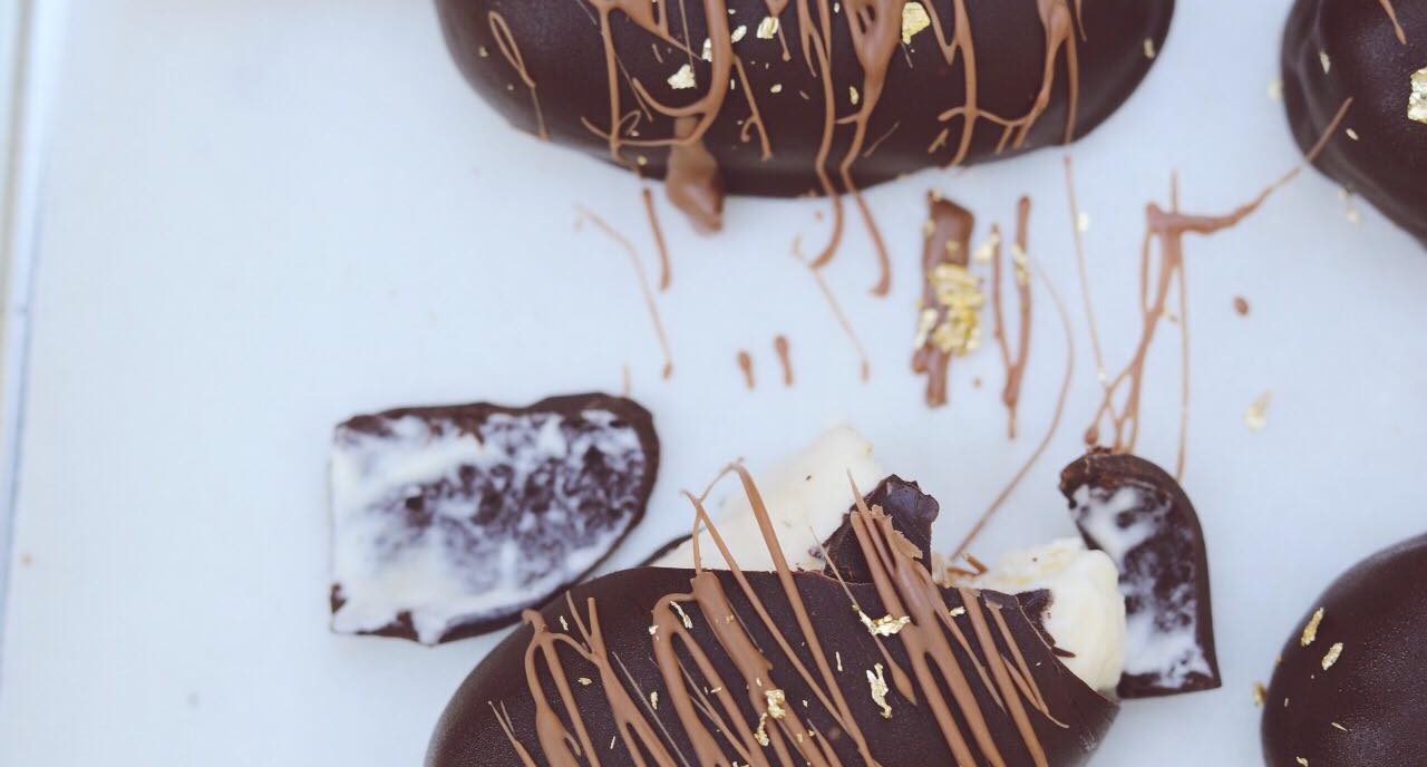 Ispinde med cookie dough og mørk chokolade