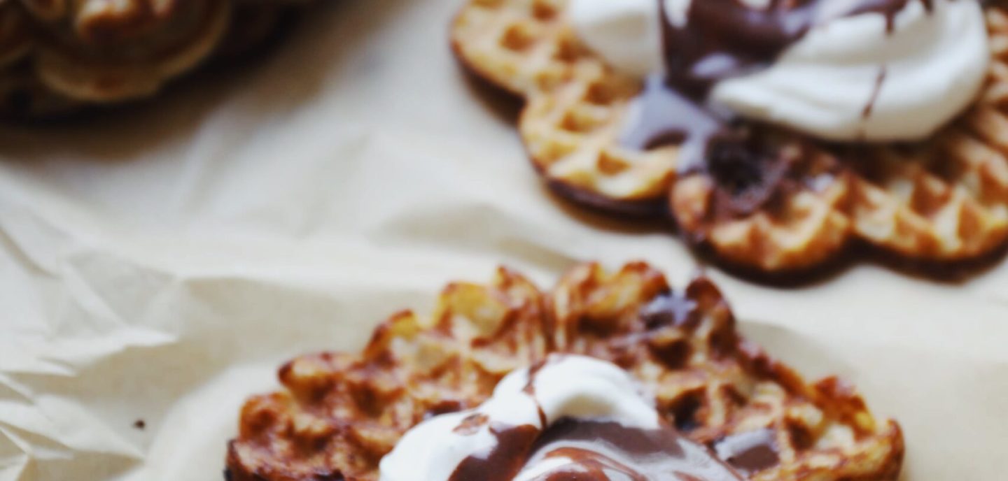 Julevafler med nougat og marcipan