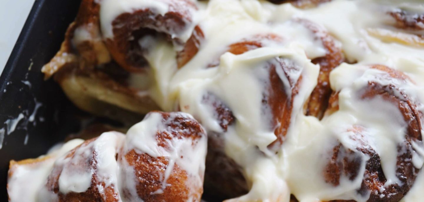 Kanelsnegle bagt med fløde