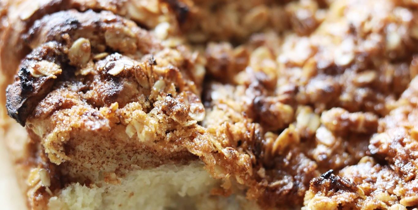 Kanelsnelge med æble og crumble