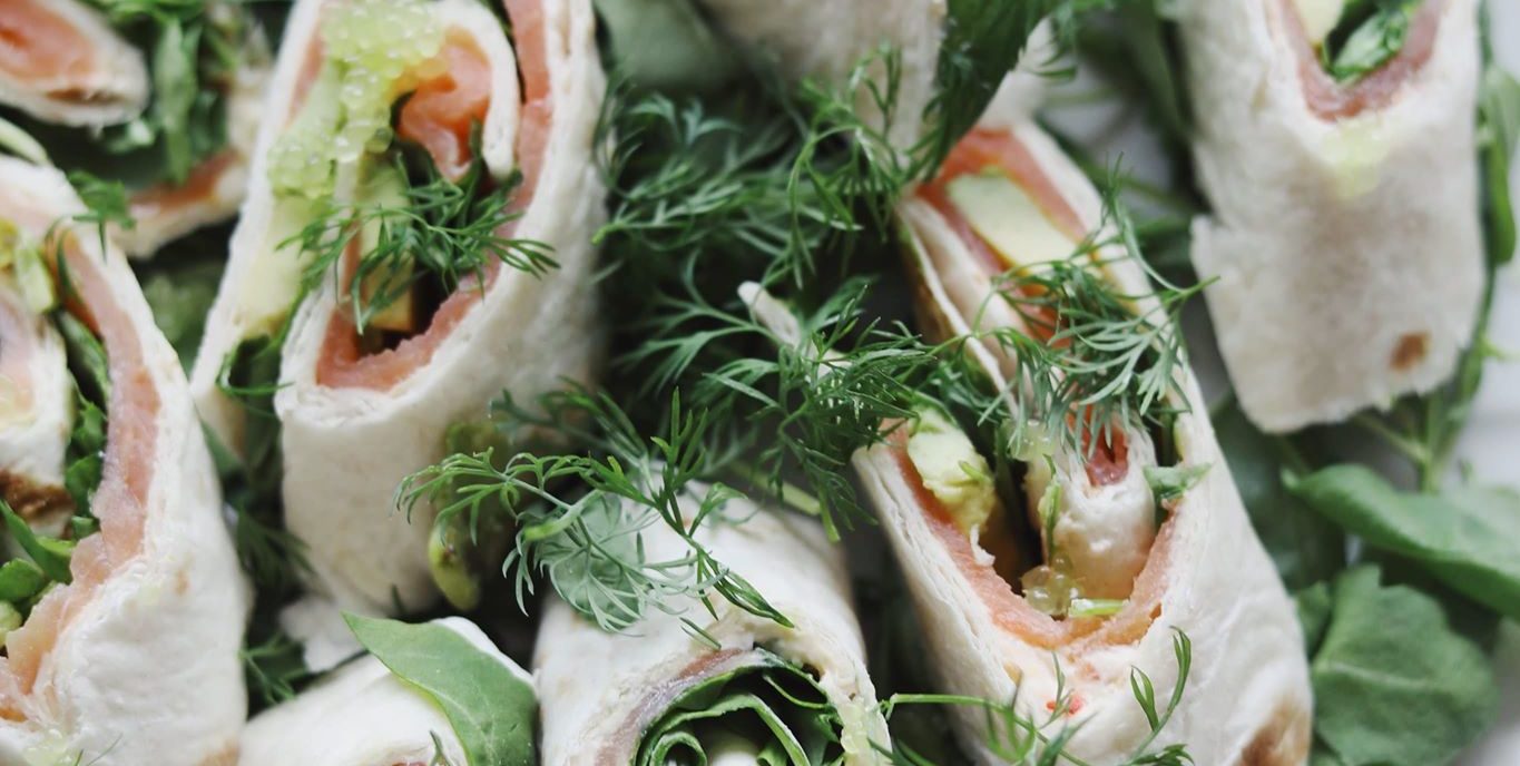 Lakseruller med flødeost