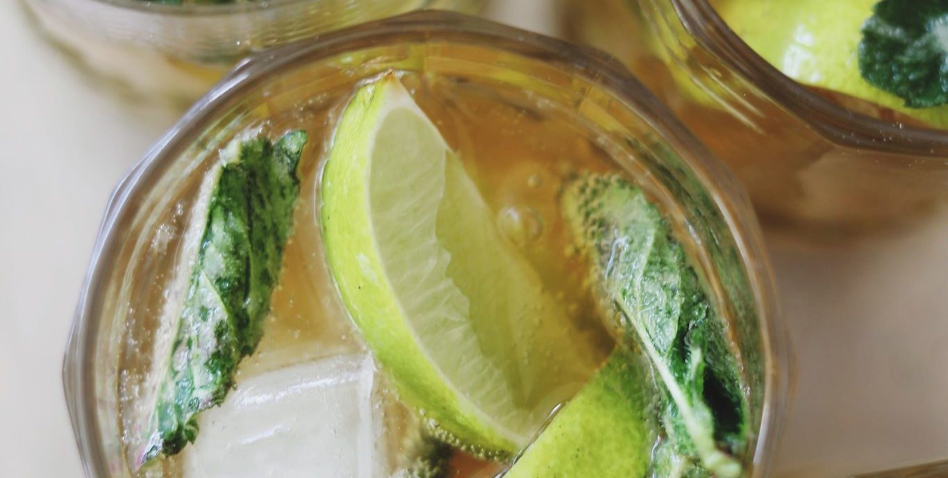 Mojito med mynte og lime