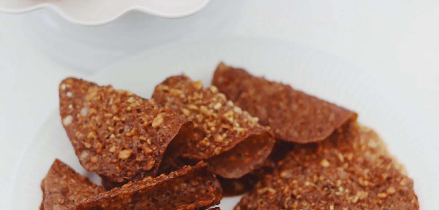 Nøddetuiles med ingefær