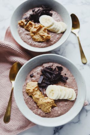Overnight oats med banan og kakao
