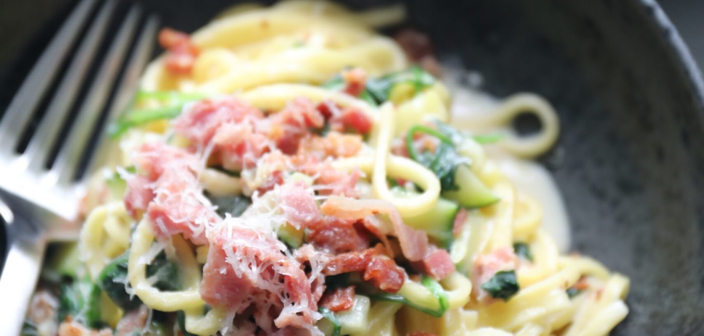 Pastaret med bacon og squash