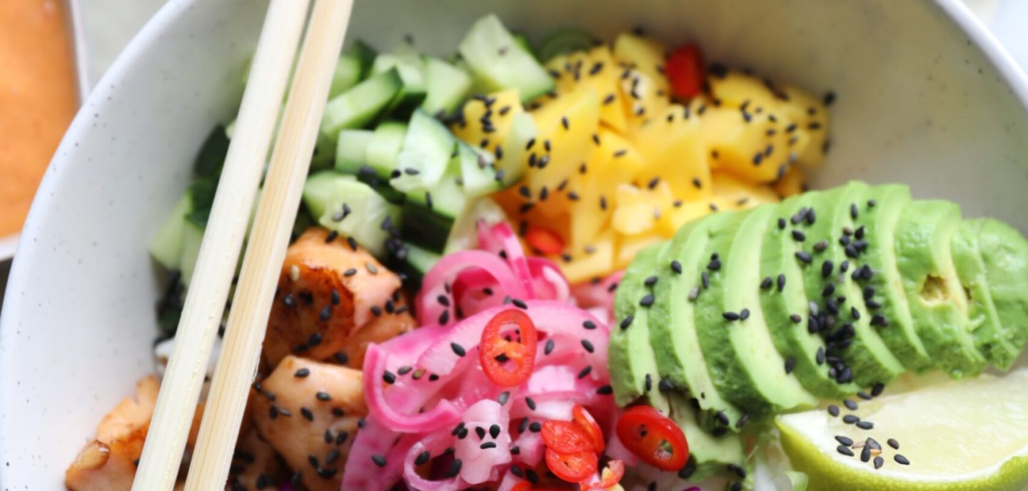 Poké Bowl med teriyaki laks