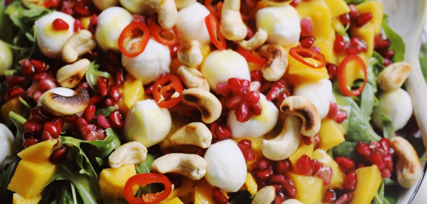 Salat med mango og rucola