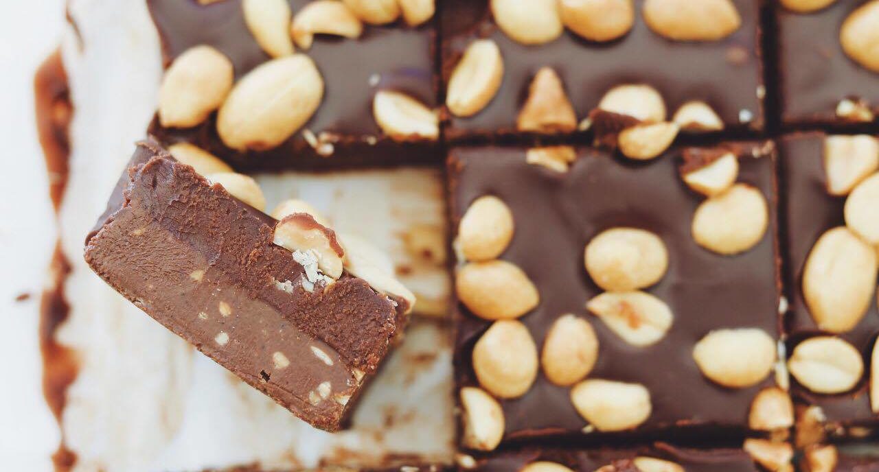 Sukkerfri chokoladebarer med peanuts