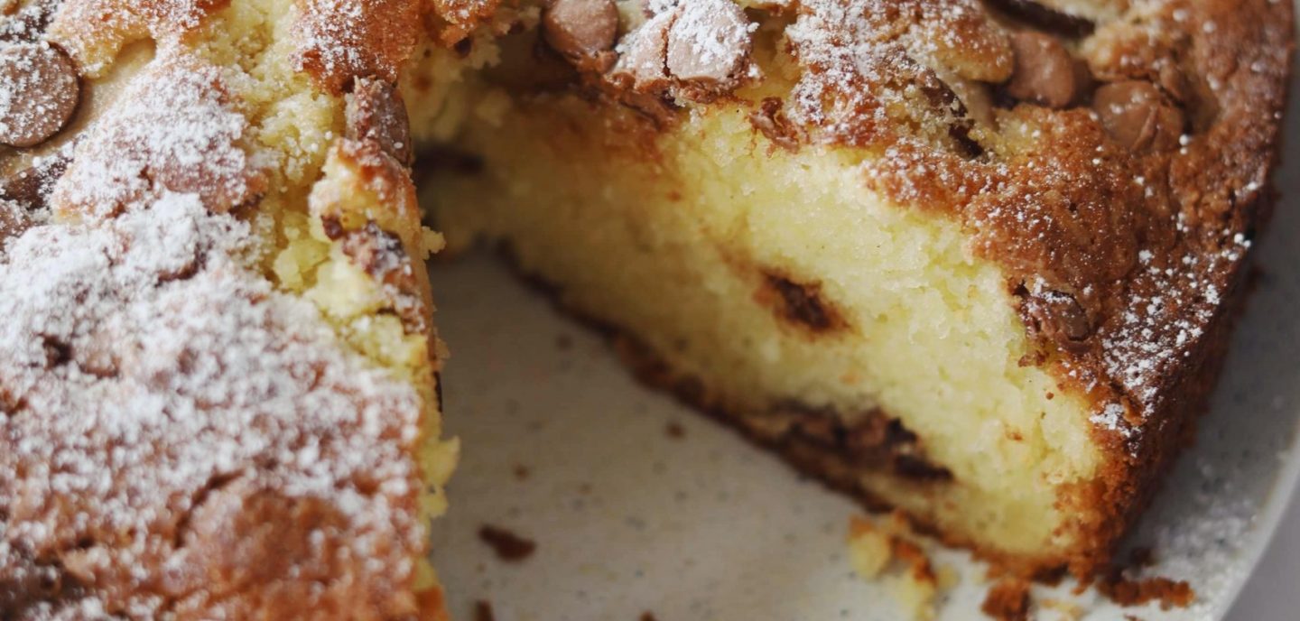 Svampet pærekage med chokolade