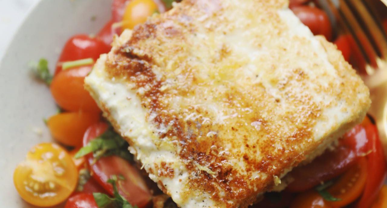 Tomatsalat med friteret feta