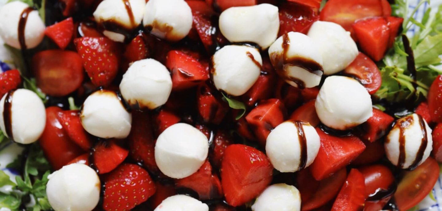 Tomatsalat med jordbær