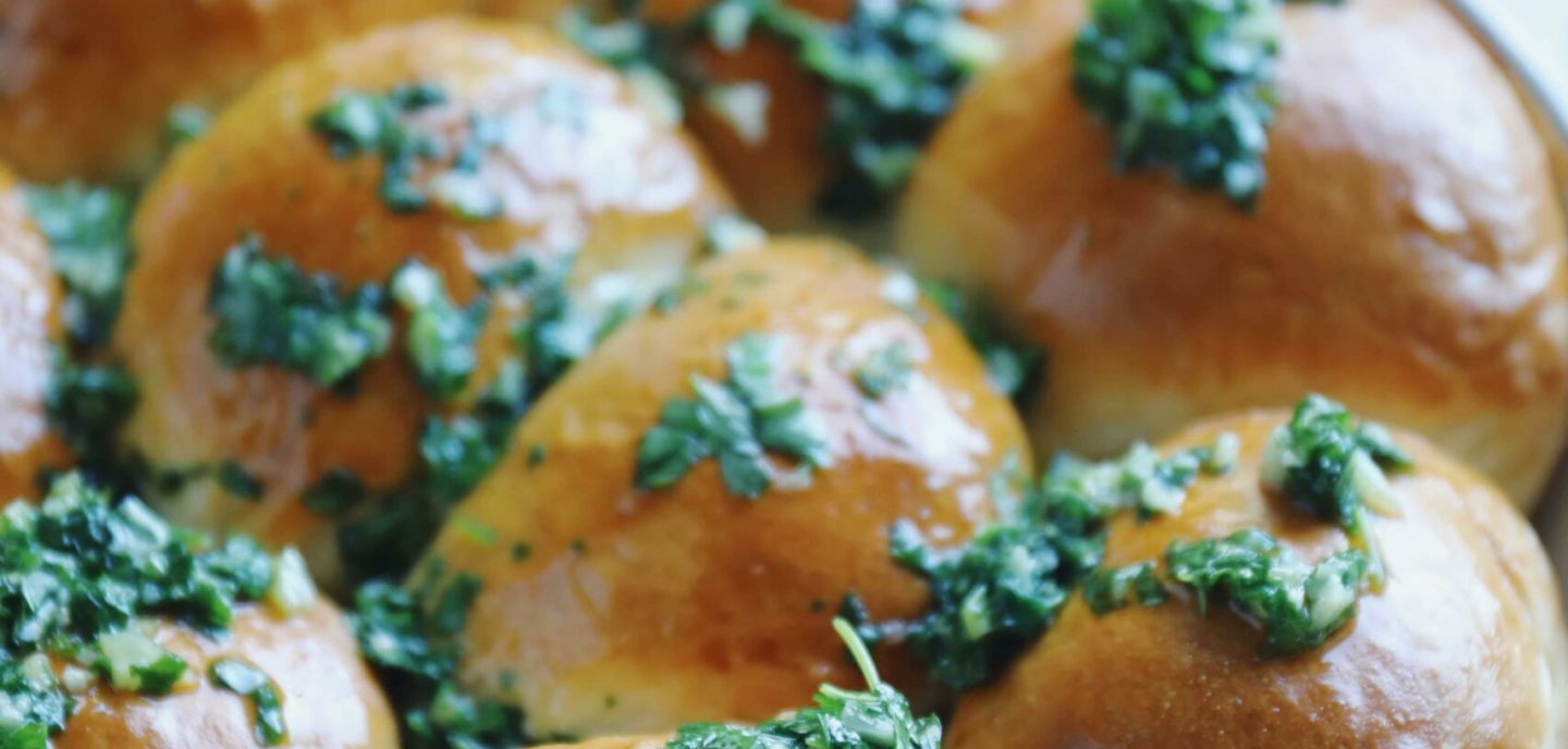 Ukrainske boller med hvidløgssmør