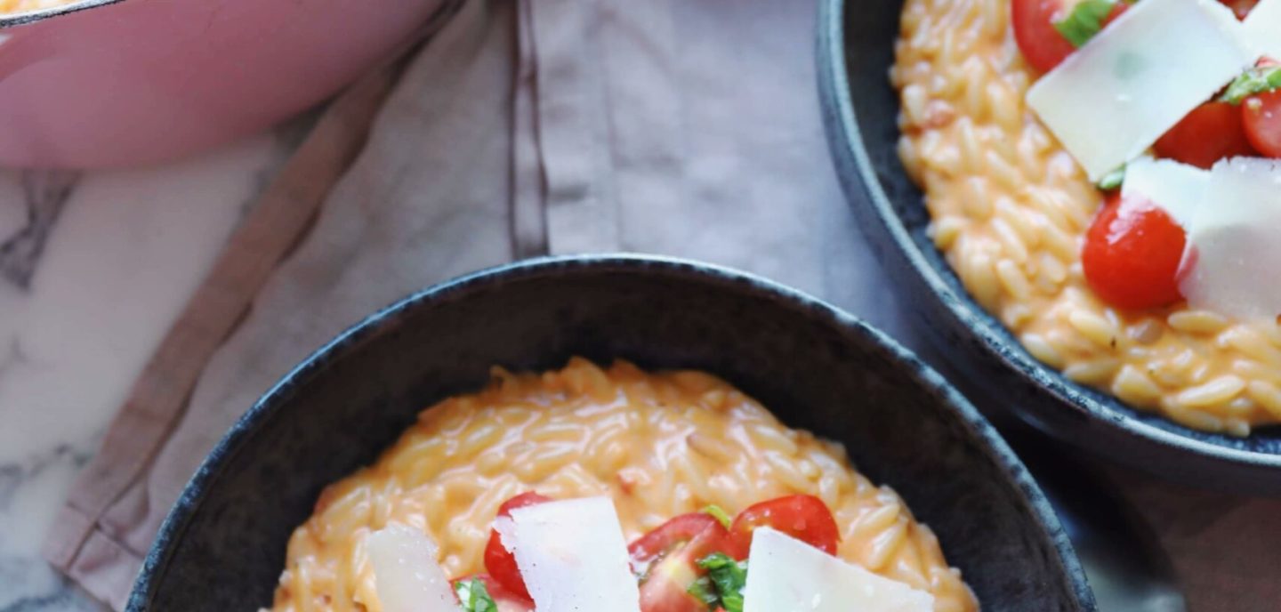 Cremet orzo med tomat