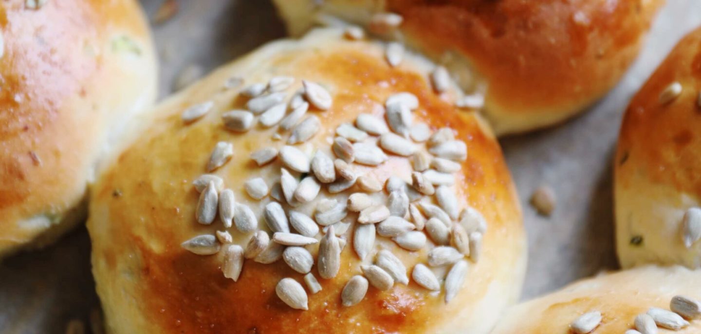 Kærnemælksboller med squash