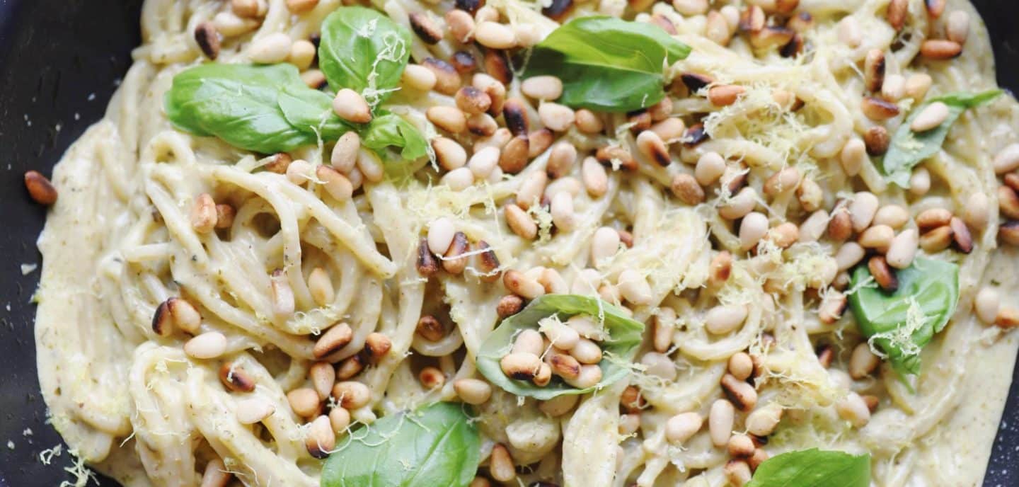Pasta i cremet pestosauce