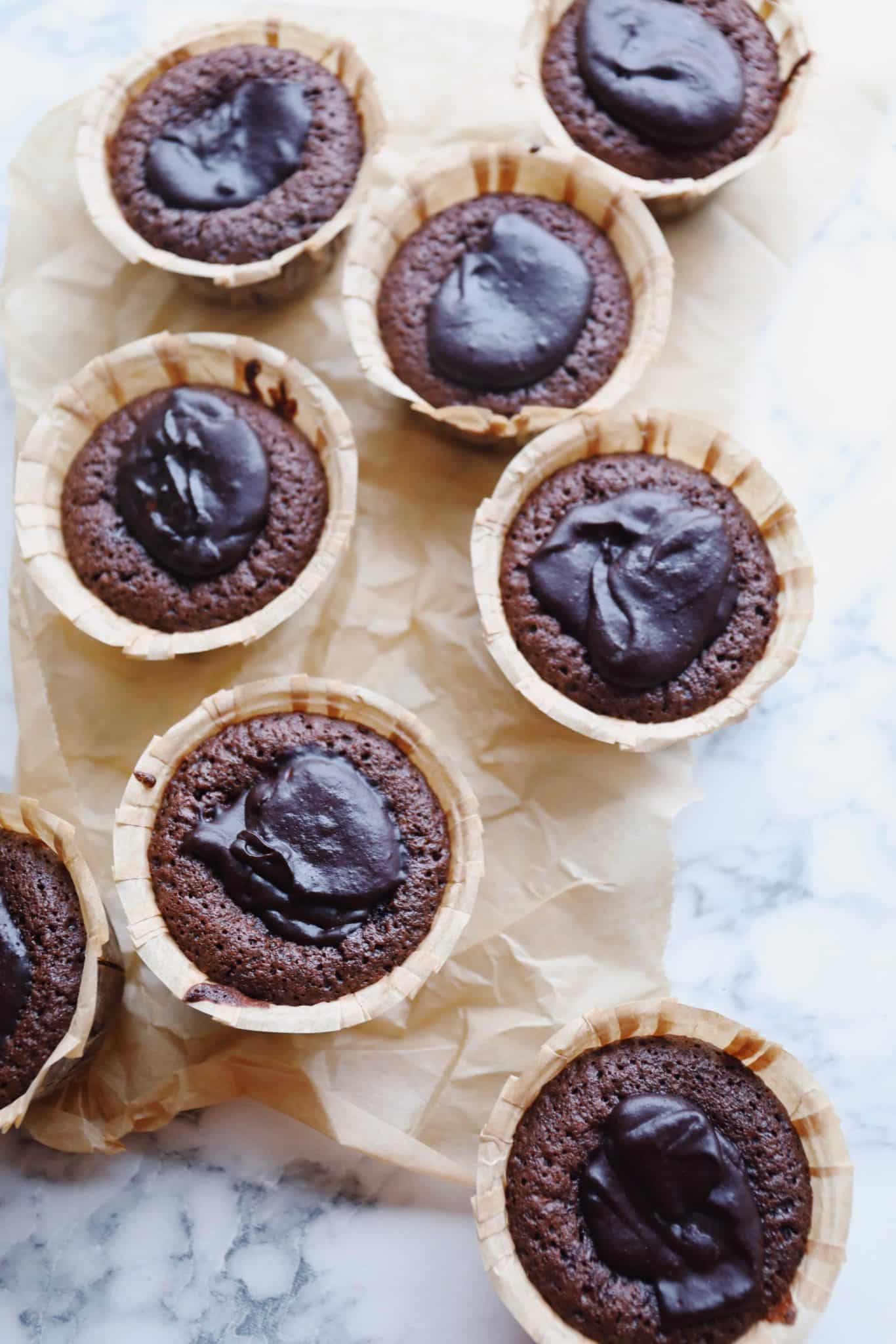 Kladdkaka muffins med karamel Chewy muffins med karamel