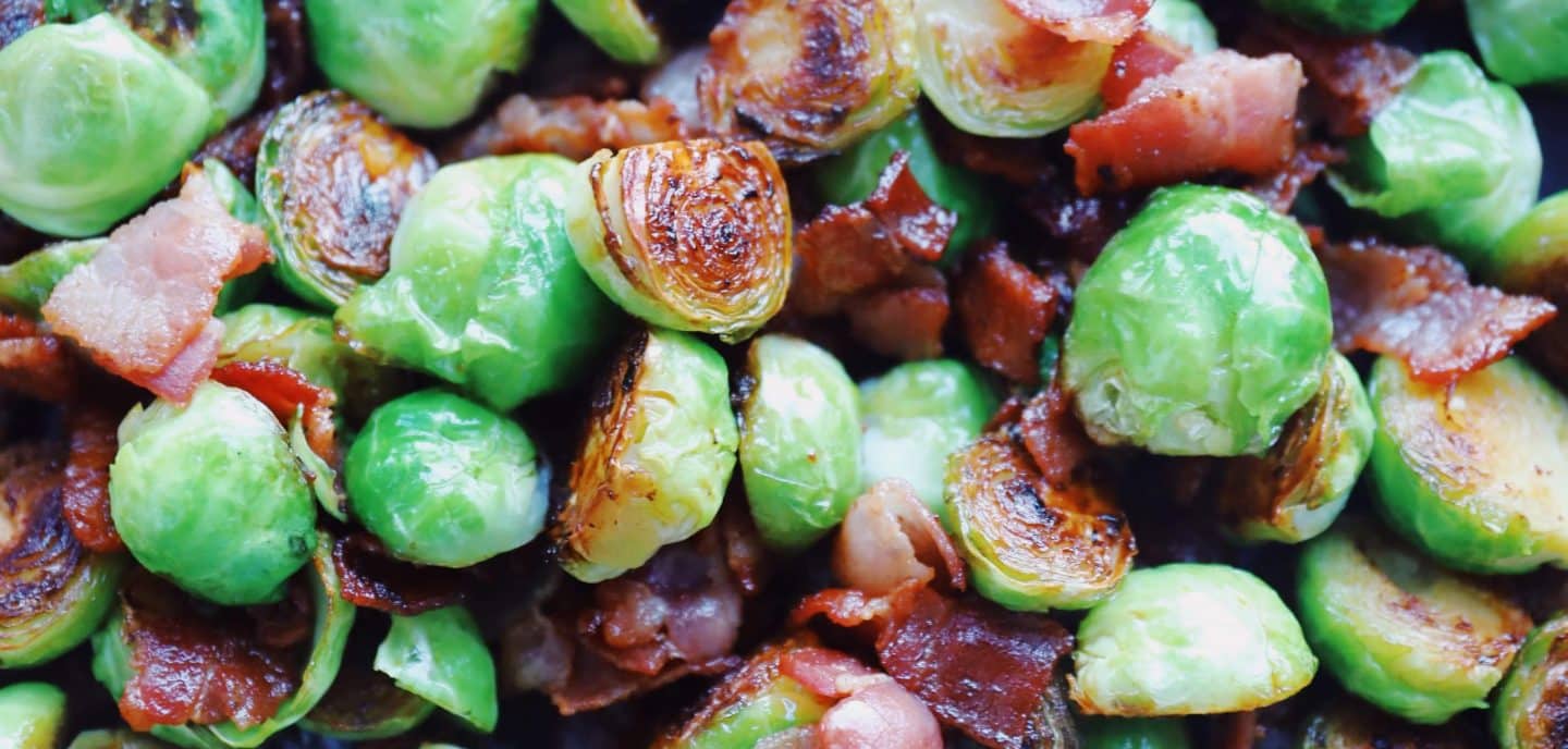 Stegt rosenkål med bacon