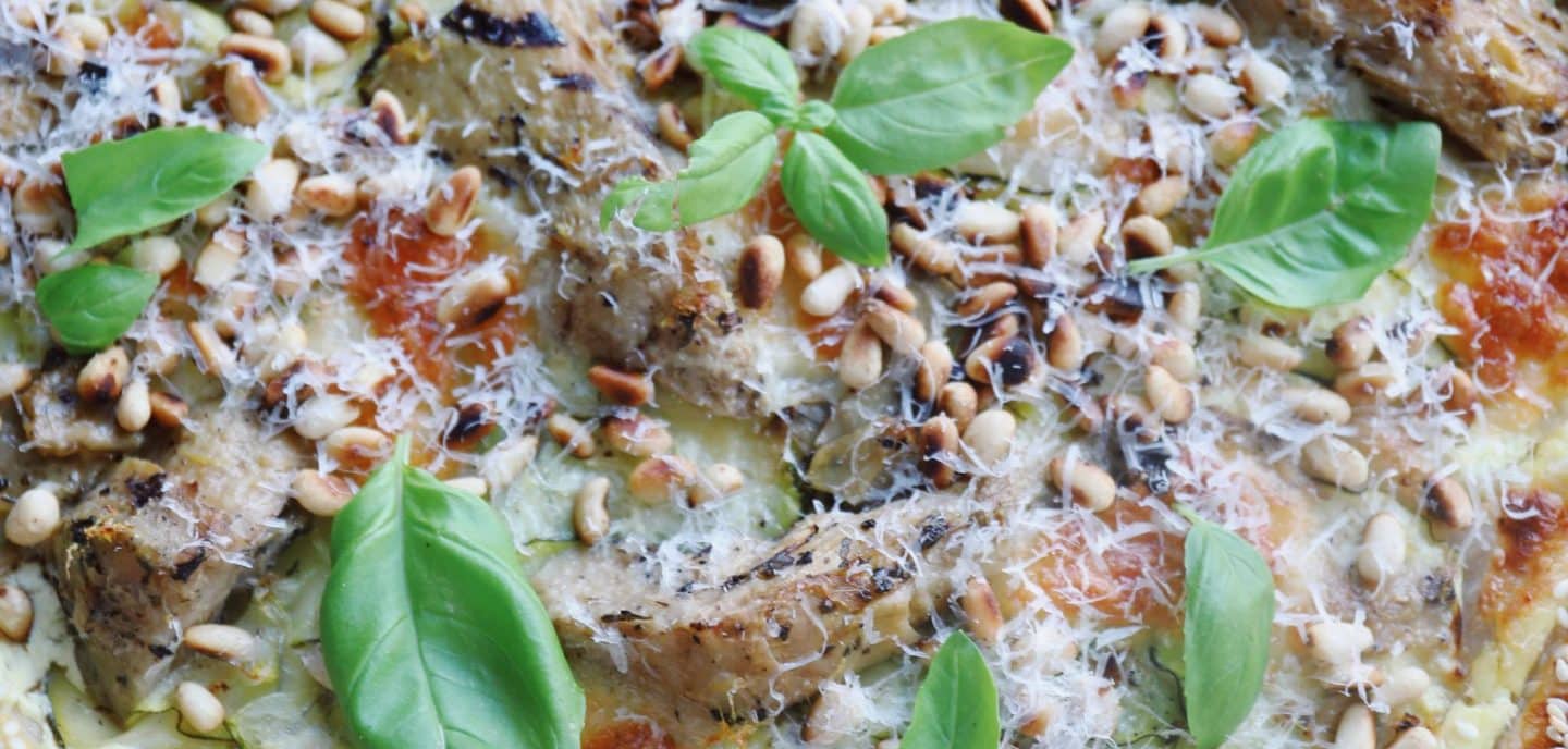 Butterdejstærte med squash og artiskok