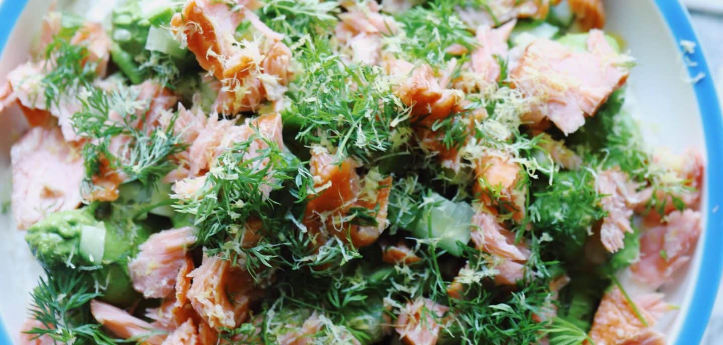 Kartoffelsalat med pestocreme og laks