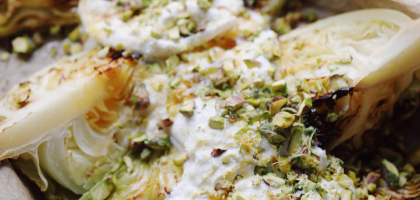 Bagt spidskål med burrata