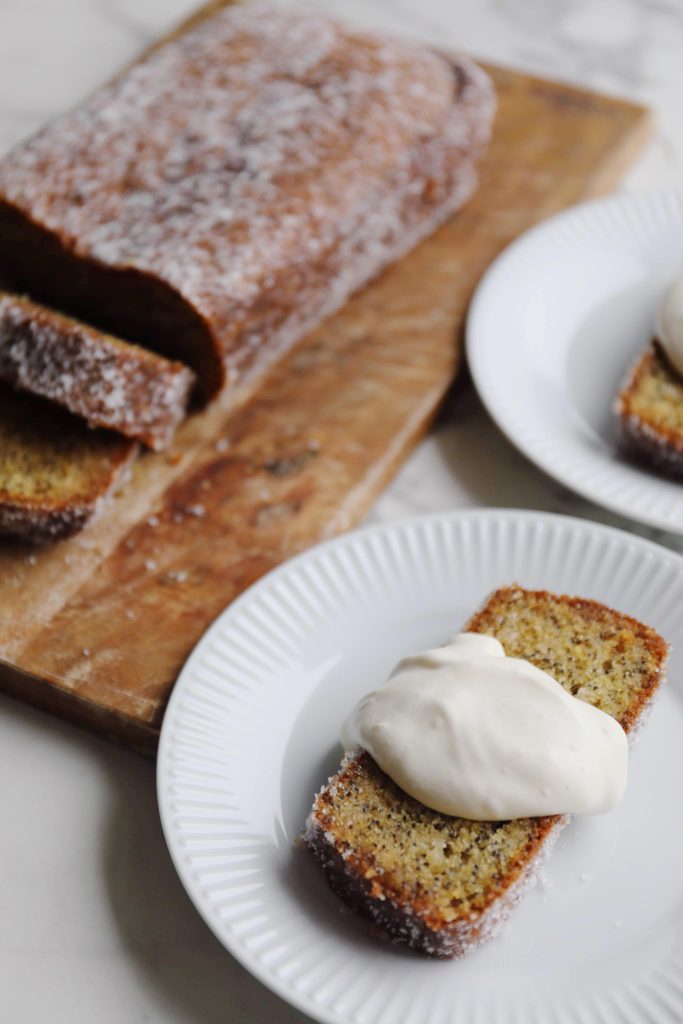 Lemon poppy seed cake