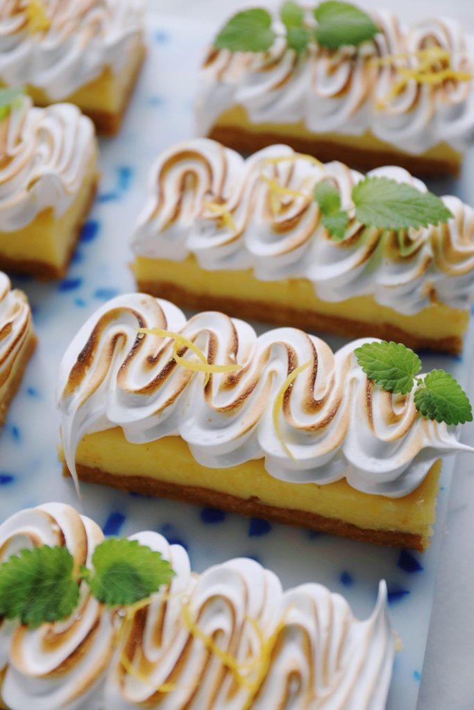 Lemon slices with meringue