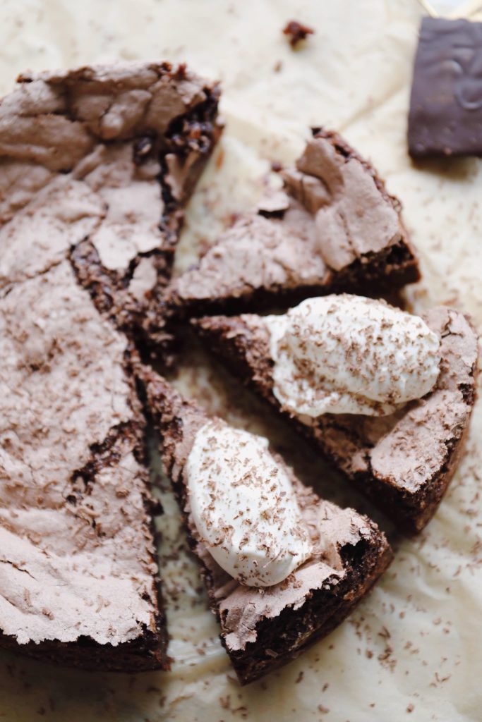 Espresso brownie with meringue