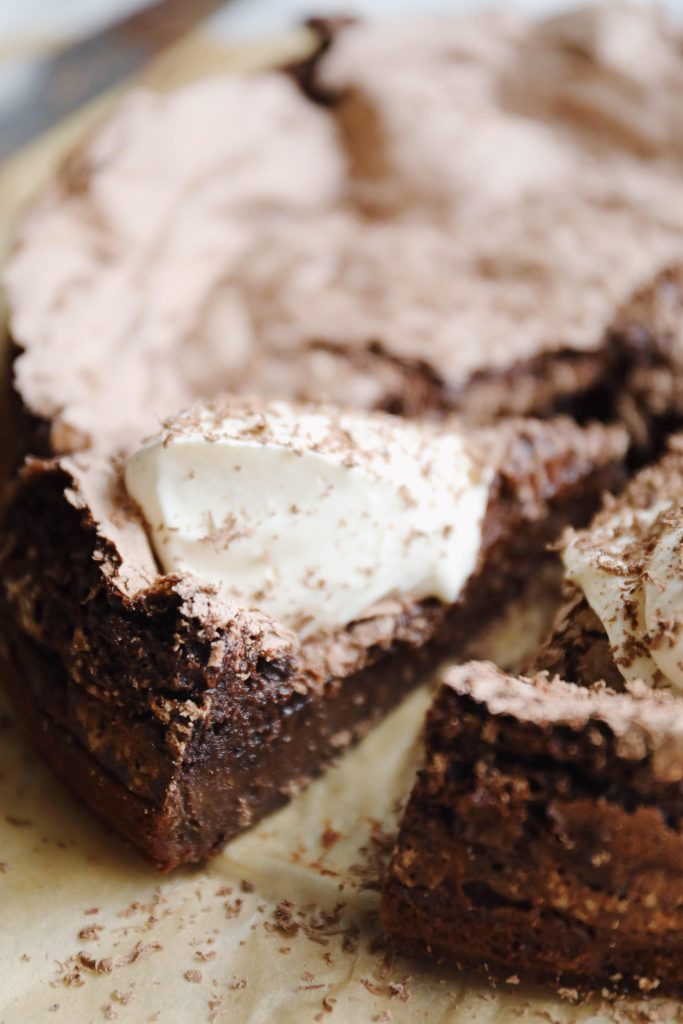 Espresso brownie with meringue