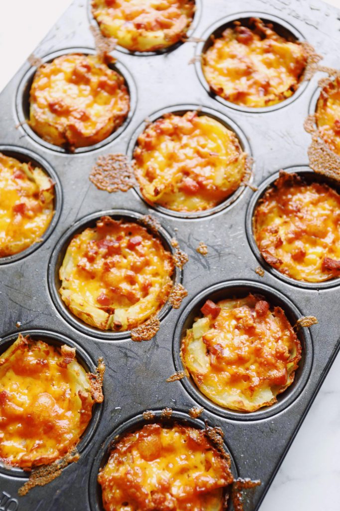 Smashed baked potatoes with cheddar