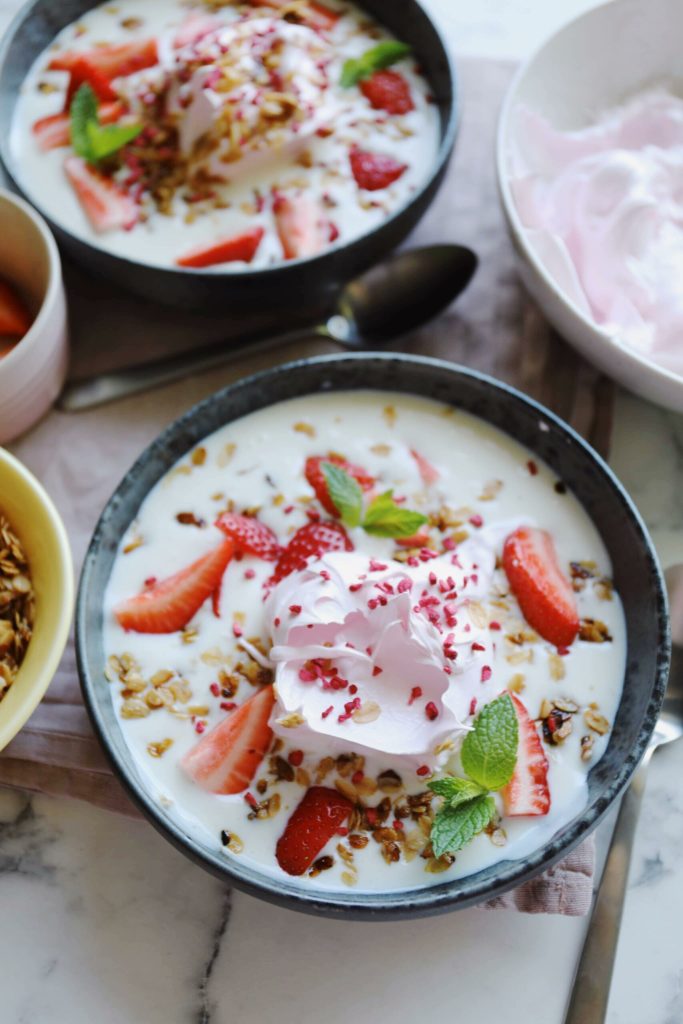 Koldskål with homemade fluff