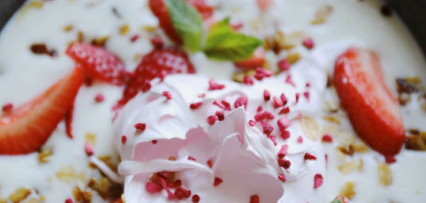 Koldskål with homemade fluff