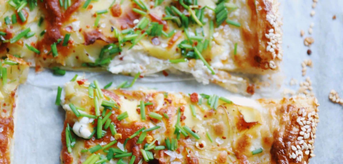 Butterdejstærte med kartofler