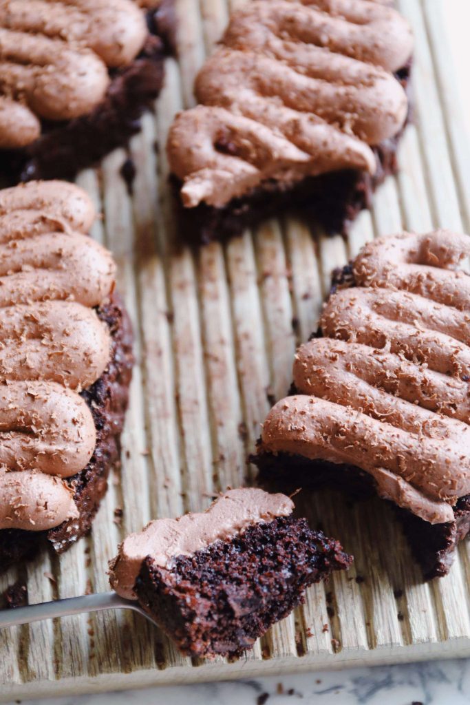 Chokoladekage med flødeostcreme