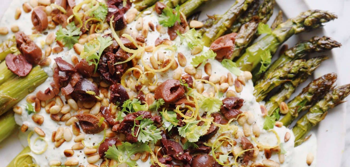 Bagte asparges med burrata creme